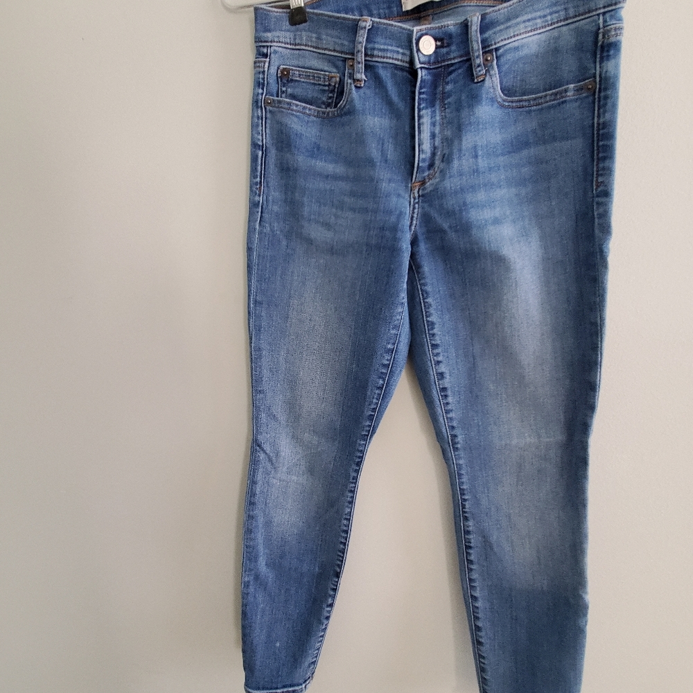Gap true skinny jeans Size 29R
